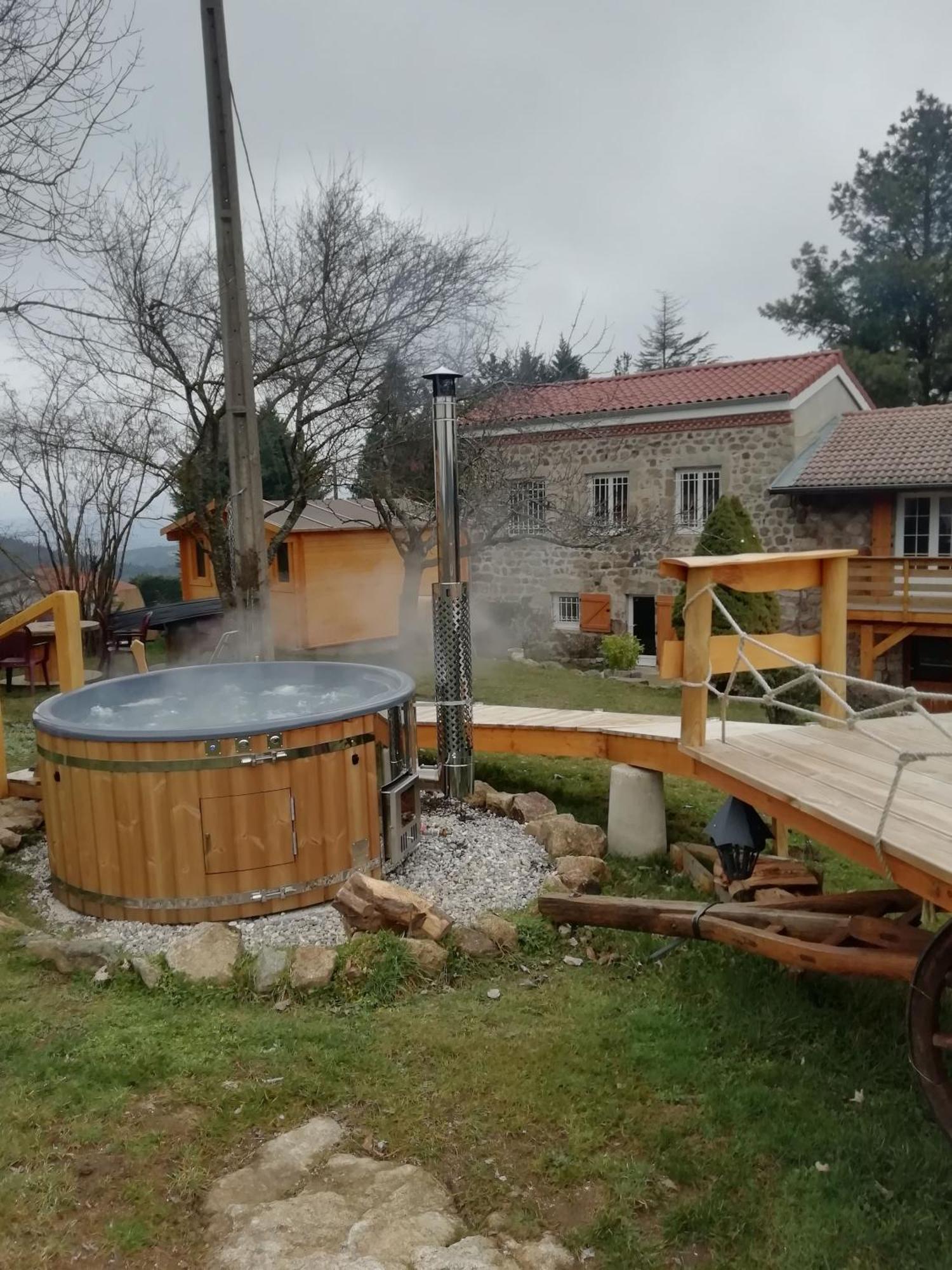 Chez Sophie Et Gilles Panzió Monistrol-sur-Loire Kültér fotó